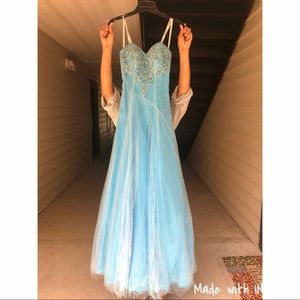 Prom dress / pageant dress